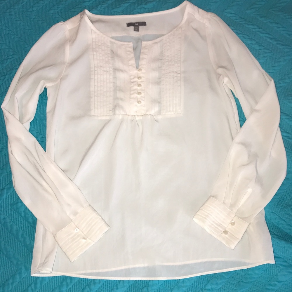 White gap top